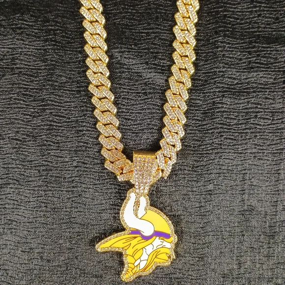 NFL Minnesota Vikings 20inch Necklace Pendant Cuban Chain Link Football Jewelry - Picture 4 of 6